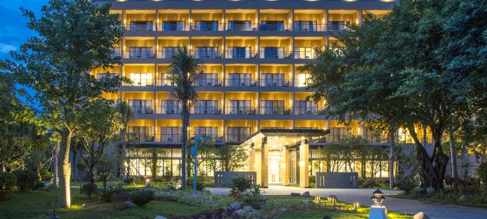 Sheraton Maoming Romantic Beach Resort Hotels in Maoming