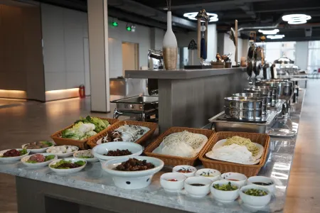 Hyde Hotel Отели рядом с достопримечательностью «Shekou Value Factory»