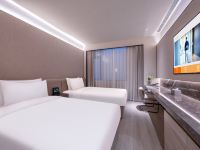 桔子水晶北京国贸合生汇酒店 - 极简风双床房