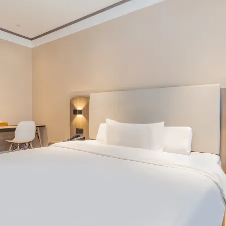 HanTing Hotel (Hebi Shancheng Department Store Building)