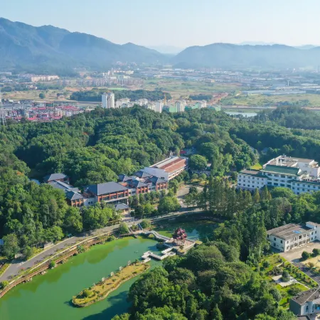 Yichun Jing'an · Changlv Qinlu Jiuling Hot Spring Hotel (Kuangzhong Garden)