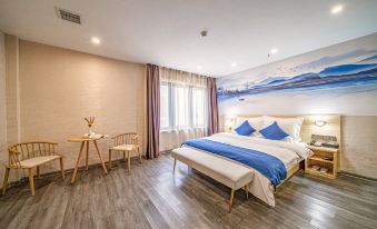 Beinuo Holiday Inn Tongling (Tianjing Lake Park store)
