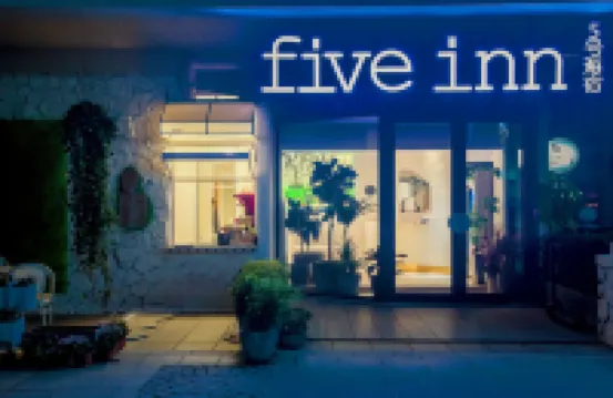 Dalian Fiveinn·5 Haisu Designer Homestay Hoteles cerca de Parque Laohutan