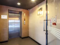 Livotel Express Hotel Bang Kruai Nonthaburi - No Parking Hotel in zona Stazione Metro Tao Poon