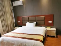Fenggang Huasheng Pearl Hotel