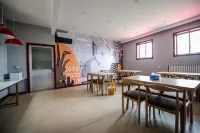 Pebble Hotel (Qingxu Xugou)