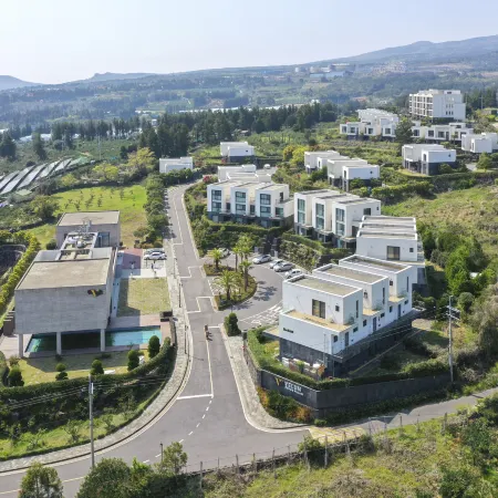 Velum Resort Отели рядом с достопримечательностью «Водопад Вонан»