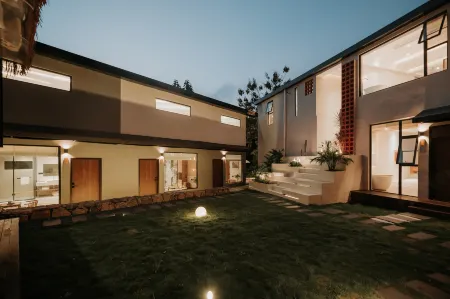 ZhuYe Guesthouse Отели рядом с достопримечательностью «Guizhou Aviation Vocational and Technical College»