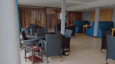 Wanhao Holiday Hotel Отели рядом с достопримечательностью «Colorful Waterfall»