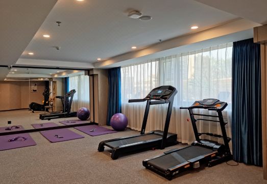 4. 리즈 호텔 (텐..