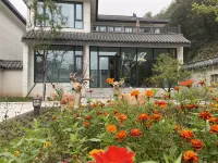 Yingying Mountain House B&B Hotels in Xinmi