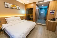 RIS Esports Hotel Hotels near Chongqing Vocational College of Science and Technology