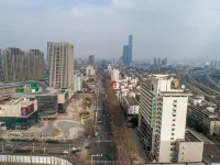 Laughingguagua Electrical Sports Hotel (Zhenjiang Railway Station North Square Branch) Hoteles en Zhenjiang