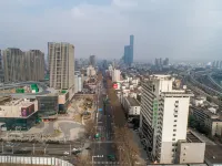 Laughingguagua Electrical Sports Hotel (Zhenjiang Railway Station North Square Branch)