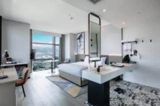 Wanda Moments Hotel (Nanning East Railway Station South Square) Hotels in Nanning