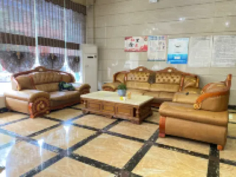 Yuemei Aiwei Hotel (Dejiang People's Hospital Branch)