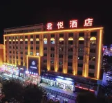 Jun Yue Hotel - parkir
