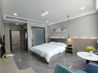 Orange Hotel - parking