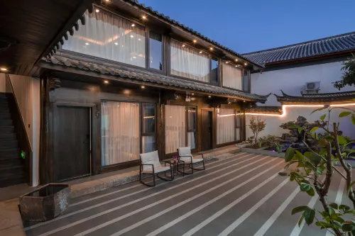 Wanju Holiday Courtyard (Old Town of Lijiang) - 인 (Inns)
