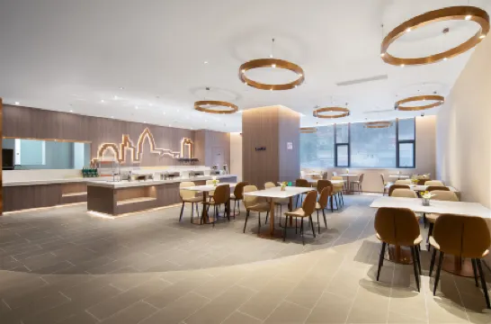 HK PALACE Hotel (Shenzhen Luohu) Отели рядом с достопримечательностью «Shenzhen River»