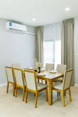 The Rest chiangrai Отели рядом с достопримечательностью «Белый храм Ват Ронг Кхун»