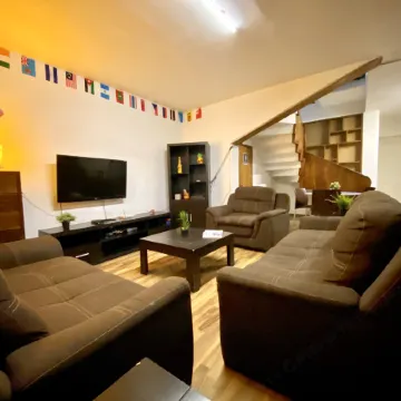 Roomies Hostel Condesa