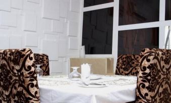 House 9 Apartments - Housity