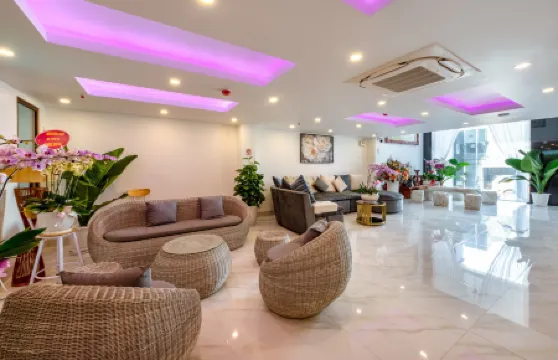 Maison Hotel Phu Quoc Отели рядом с достопримечательностью «Sung Hung Pagoda»