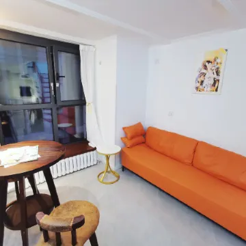 Baoding East Station Yuyu Loft Living Apartment