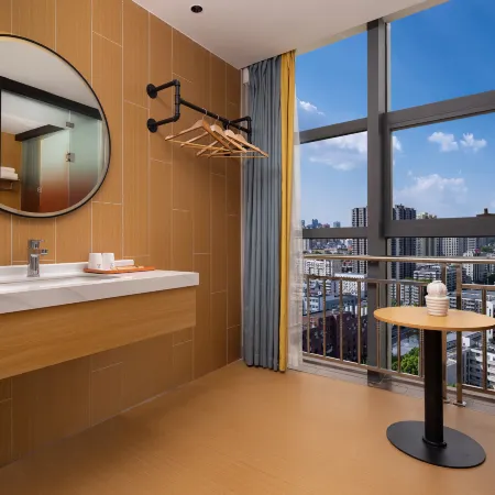 Yagu Landis Hotel (Foshan Creative Industry Park Wangfujing Ziweigang Branch)
