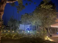 Luoxi Weiwei Manor (Haiwozi Ancient Town)