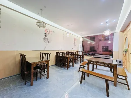 Tiantangzhai Nanting Yueshe Homestay (Tiantangzhai Scenic Area) Отели рядом с достопримечательностью «Baima Canyon»