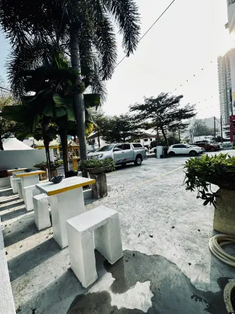 Ardour Lodge "B" Wing Отели рядом с достопримечательностью «Blue Whale Cruise Sdn. Bhd. - Penang»