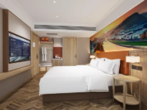 Vienna Hotel (Weishi County Government) Hotels in Weishi