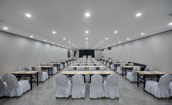 Moshang Qingya Hotel (Yining Development Zone Railway Station Branch)
