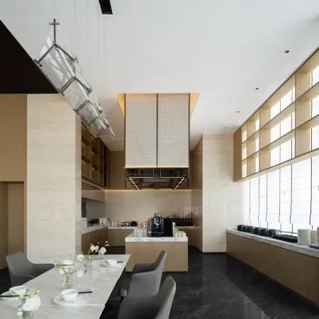 Atour Hotel Urumqi High speed Railway Station North Square Отели рядом со станцией Wulumuqi Railway Station