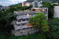Xiaozhongshan River View Homestay (Chongqing Longmenhao Laojie) Отели рядом с достопримечательностью «Южная остановка Чунцин Цзян Цзян»
