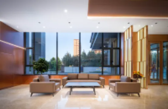 Translated into Longze Huili Hotel International - Pet friendly