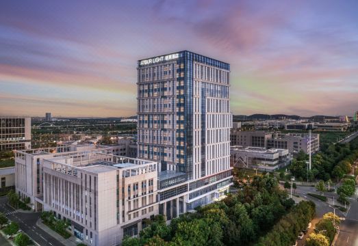 武汉光谷三路小米科技园轻居酒店外景图