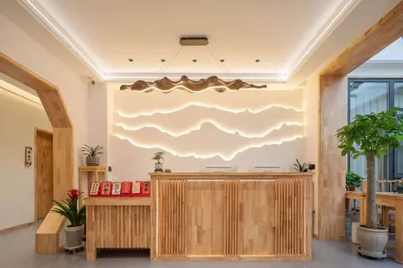 Wutaishan Shangjinyuan Homestay Отели рядом с достопримечательностью «Baiyun Temple»