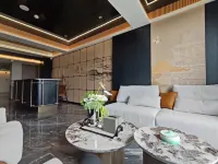 Ruili Bai'an Riverview Hotel (Delong International Jewelry City Branch)