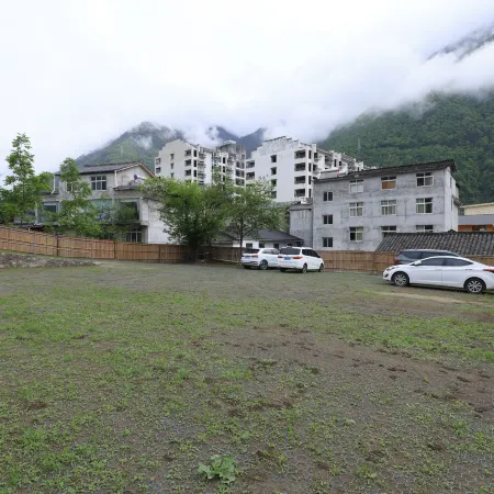Hailuogou Seven Valleys Source · Snow Mountain Secret Realm Onsen Resort Hotel