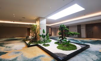 XinTai Holiday Hotel