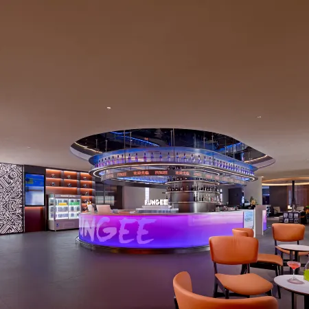Huanzhi Hotel (Kaifeng Drum Tower Plaza)