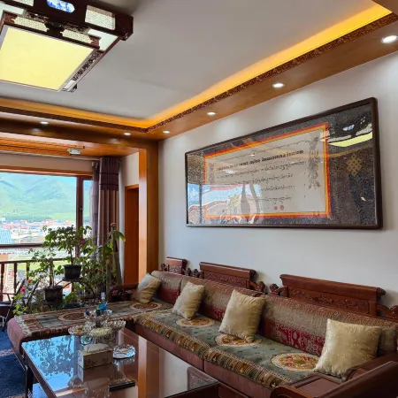 Luqu Tibetan Style Vacation Apartment