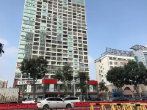 海豚灣青年旅社舍（欽州年年豐廣場店）