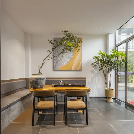 Autumn Tale · Fengfanli Homestay (Beihai Yintan International Passenger Port)