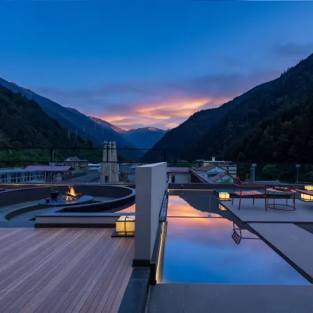 Daqian Miaoluo Resort Hotel