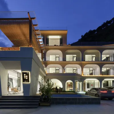 Wuyin Lanting Hotel (Shangri-La Tiger Leaping Gorge Scenic Area) Hotel berhampiran Shangri-La Tiger Leaping Gorge