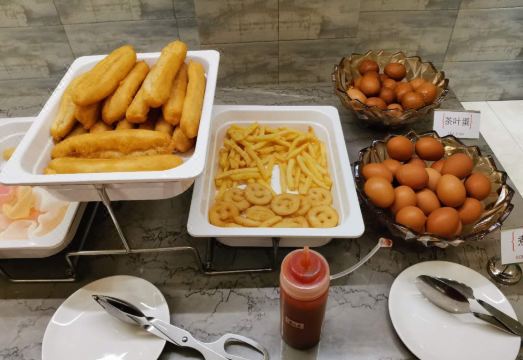 3. 다롄 유 호텔..